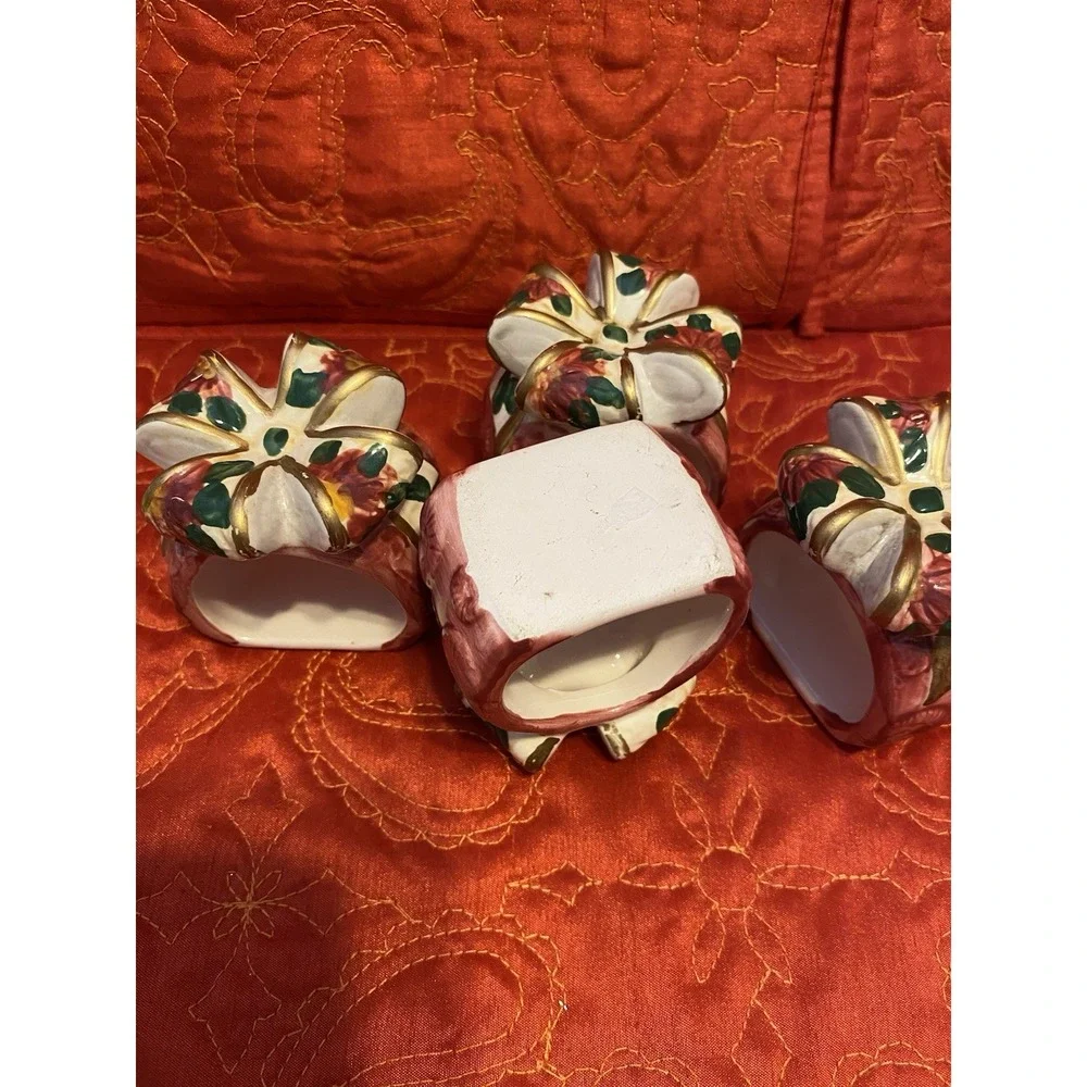 Vintage Set 4 Ceramic Christmas Holly & Ribbon Napkin‎ Rings Holders Great Cond